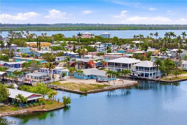 2669 Coco Plum DR, Matlacha, FL 33993