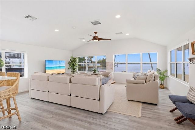 2669 Coco Plum DR, Matlacha, FL 33993