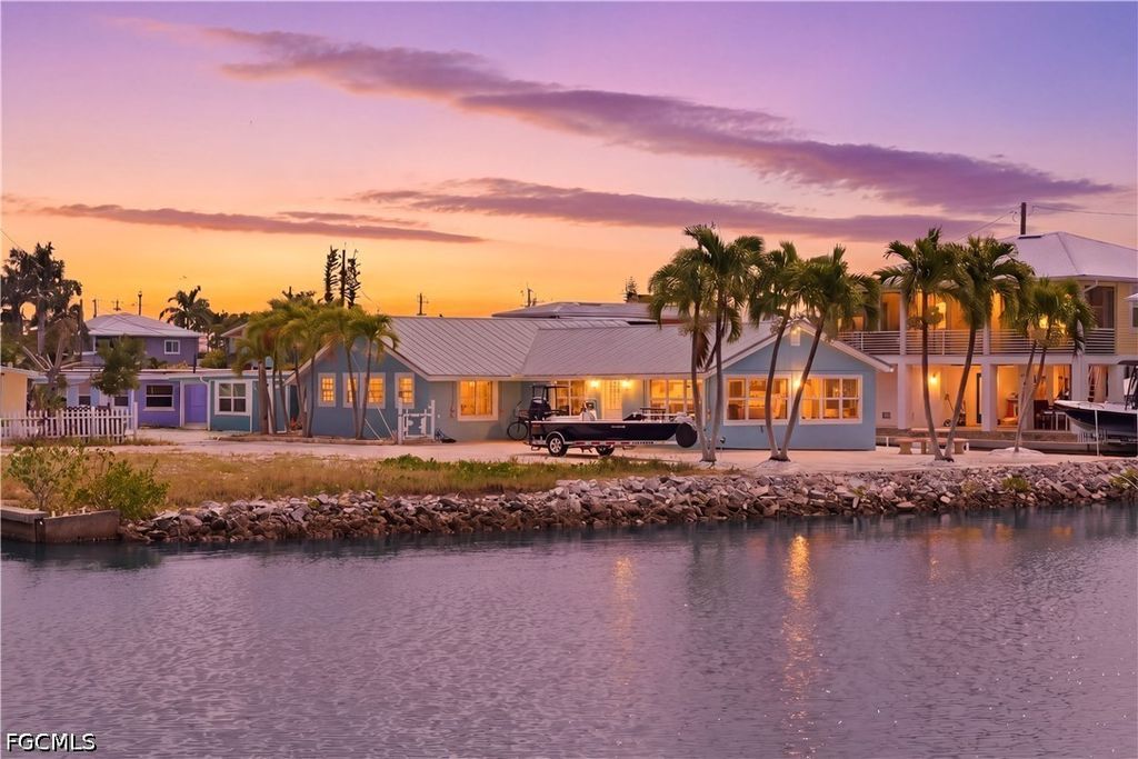 2669 Coco Plum DR, Matlacha, FL 33993