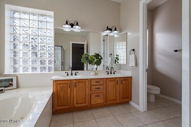 2607 E MELROSE Street, Gilbert, AZ 85297