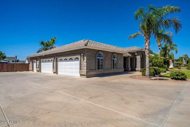 2607 E MELROSE Street, Gilbert, AZ 85297