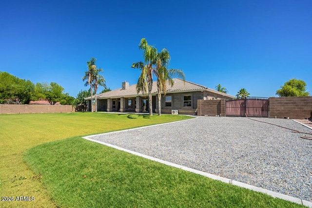 2607 E MELROSE Street, Gilbert, AZ 85297
