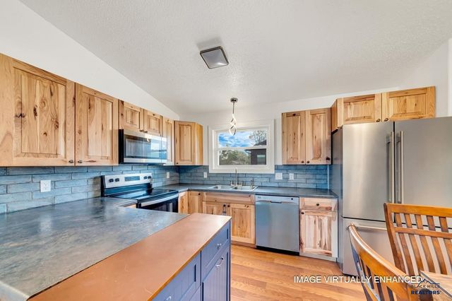 4810 SAND CREEK CT, Rapid City, SD 57703