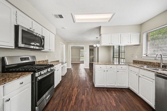 2403 Horseshoe Lane, Richmond, TX 77406