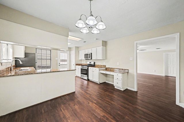 2403 Horseshoe Lane, Richmond, TX 77406
