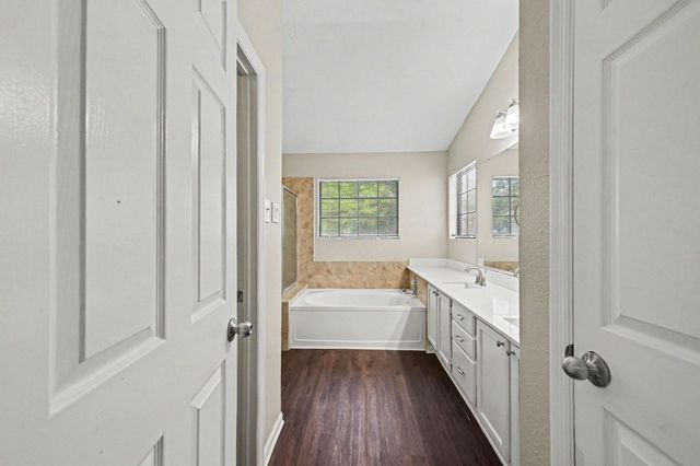 2403 Horseshoe Lane, Richmond, TX 77406