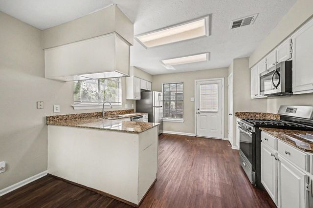 2403 Horseshoe Lane, Richmond, TX 77406