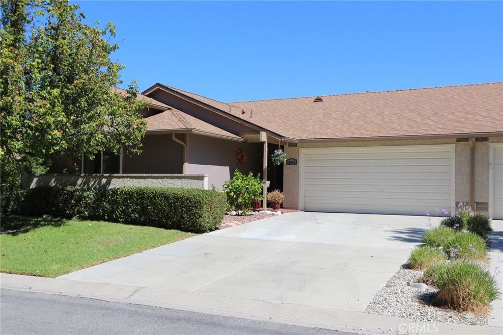 20046 Avenue Of The Oaks, Newhall, CA 91321 — exterior