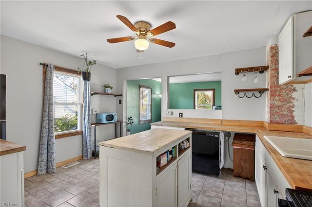 135 Roland DR, Hampton, VA 23669