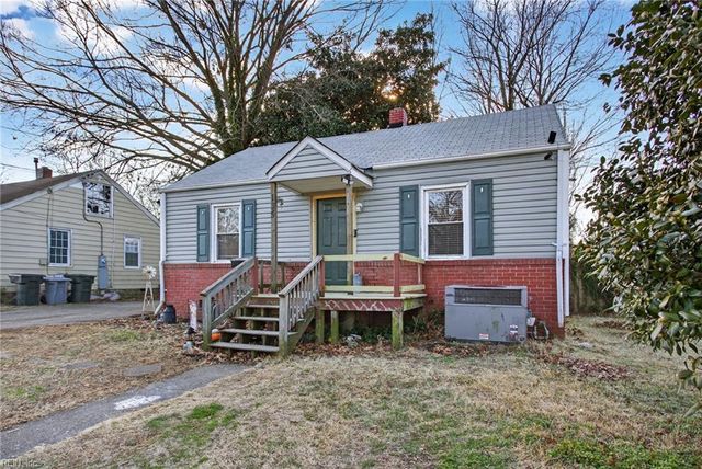 135 Roland DR, Hampton, VA 23669