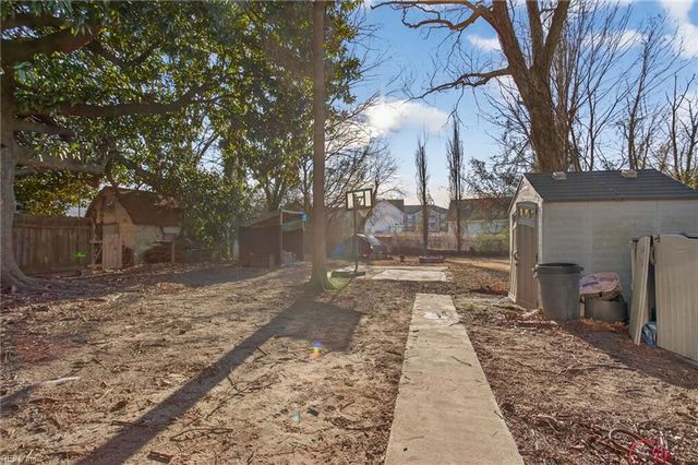 135 Roland DR, Hampton, VA 23669