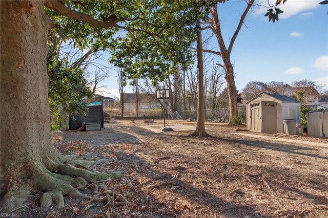 135 Roland DR, Hampton, VA 23669