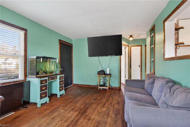 135 Roland DR, Hampton, VA 23669