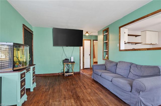 135 Roland DR, Hampton, VA 23669