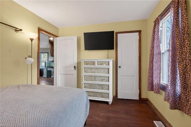 135 Roland DR, Hampton, VA 23669