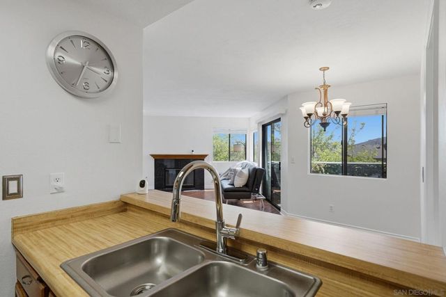 3003 Blue Oak Ct, Spring Valley, CA 91978