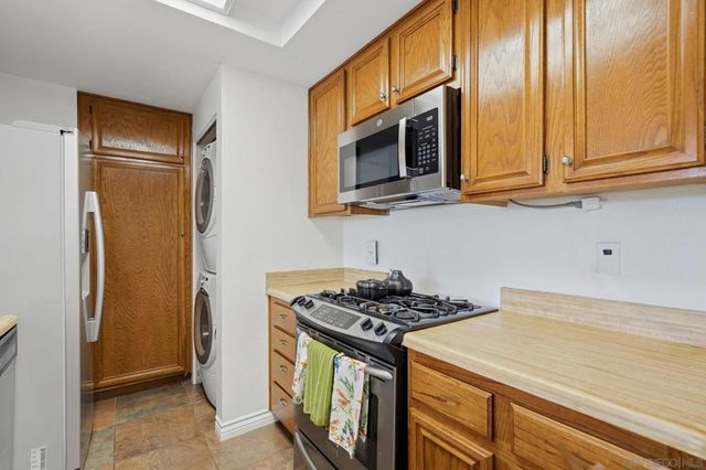 3003 Blue Oak Ct, Spring Valley, CA 91978