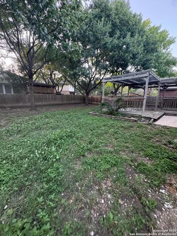 5867 Creekway, San Antonio, TX 78247