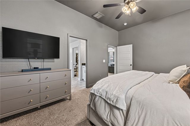 5901 NW Reynolds Street, Bentonville, AR 72713