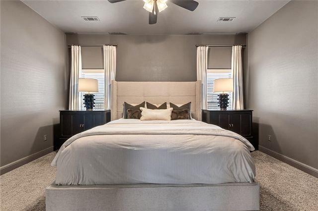 5901 NW Reynolds Street, Bentonville, AR 72713