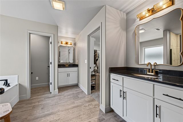 5901 NW Reynolds Street, Bentonville, AR 72713