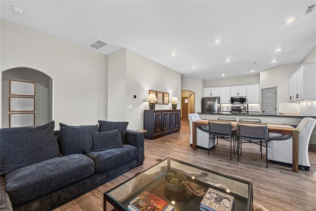 5901 NW Reynolds Street, Bentonville, AR 72713