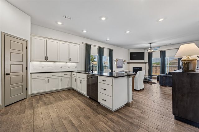 5901 NW Reynolds Street, Bentonville, AR 72713