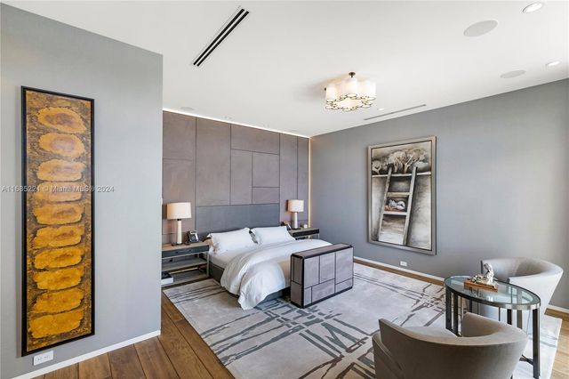 271 N Hibiscus Dr, Miami Beach, FL 33139