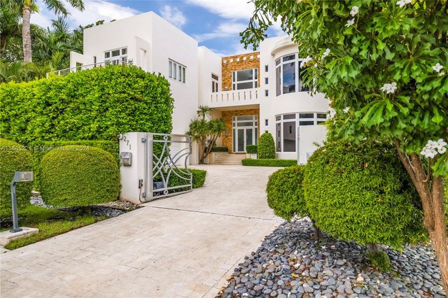 271 N Hibiscus Dr, Miami Beach, FL 33139