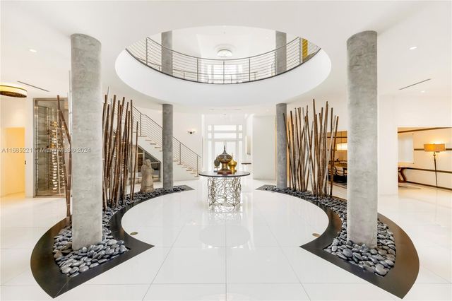 271 N Hibiscus Dr, Miami Beach, FL 33139