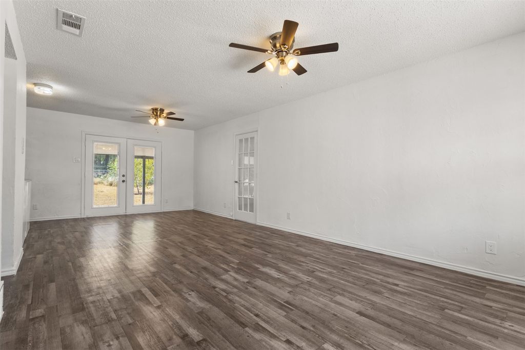 2563 Wood Valley Drive, Dallas, TX 75211 — photo 3