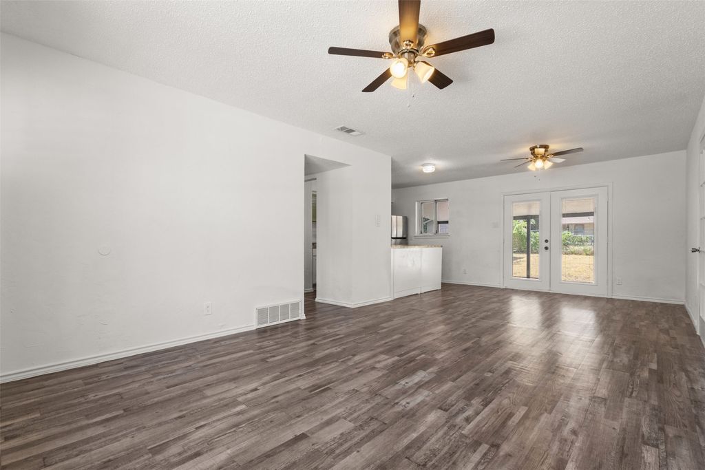 2563 Wood Valley Drive, Dallas, TX 75211 — photo 4