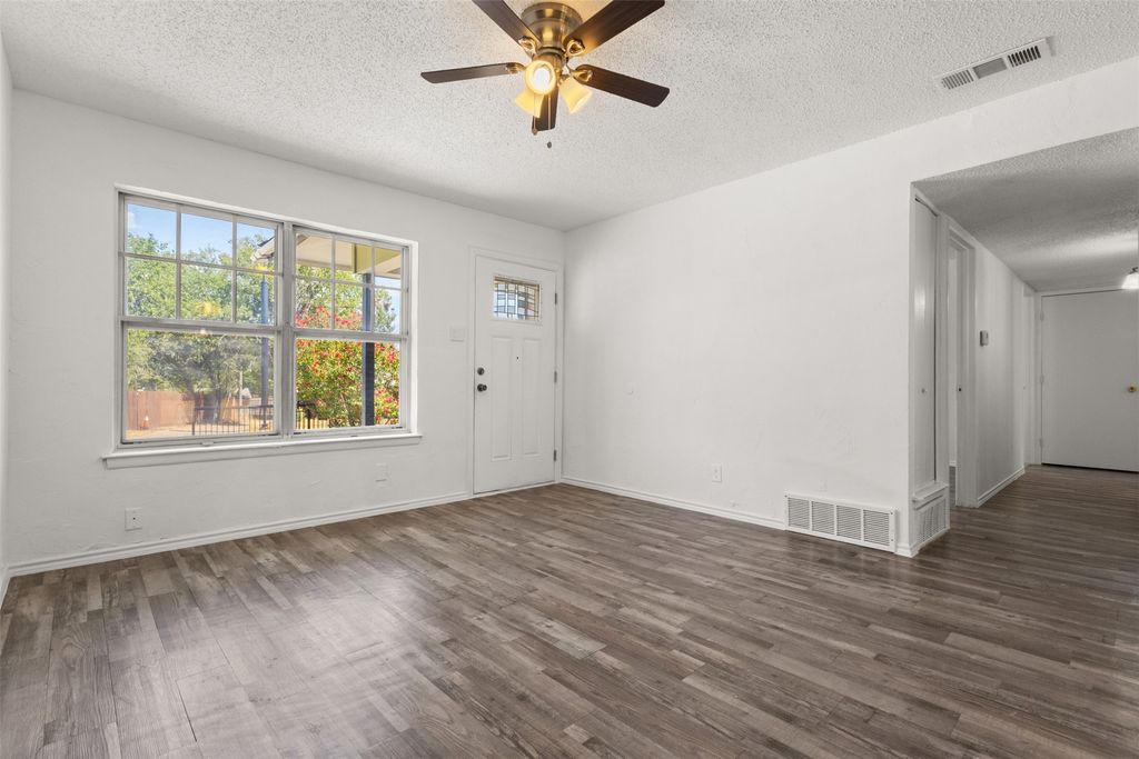 2563 Wood Valley Drive, Dallas, TX 75211 — photo 5