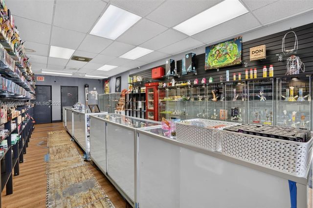 Smoke Shop for Sale in Coral Gables, Coral Gables, FL 33134
