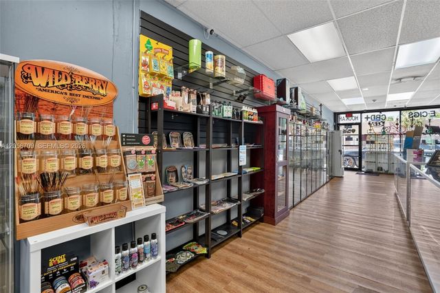 Smoke Shop for Sale in Coral Gables, Coral Gables, FL 33134