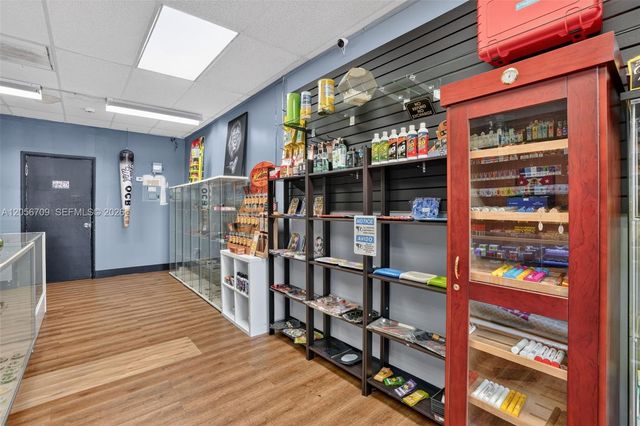 Smoke Shop for Sale in Coral Gables, Coral Gables, FL 33134
