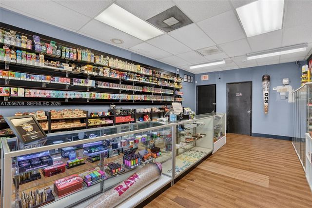 Smoke Shop for Sale in Coral Gables, Coral Gables, FL 33134