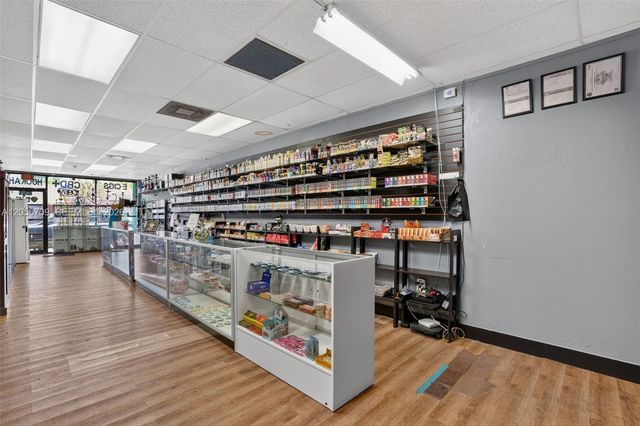 Smoke Shop for Sale in Coral Gables, Coral Gables, FL 33134