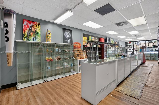 Smoke Shop for Sale in Coral Gables, Coral Gables, FL 33134