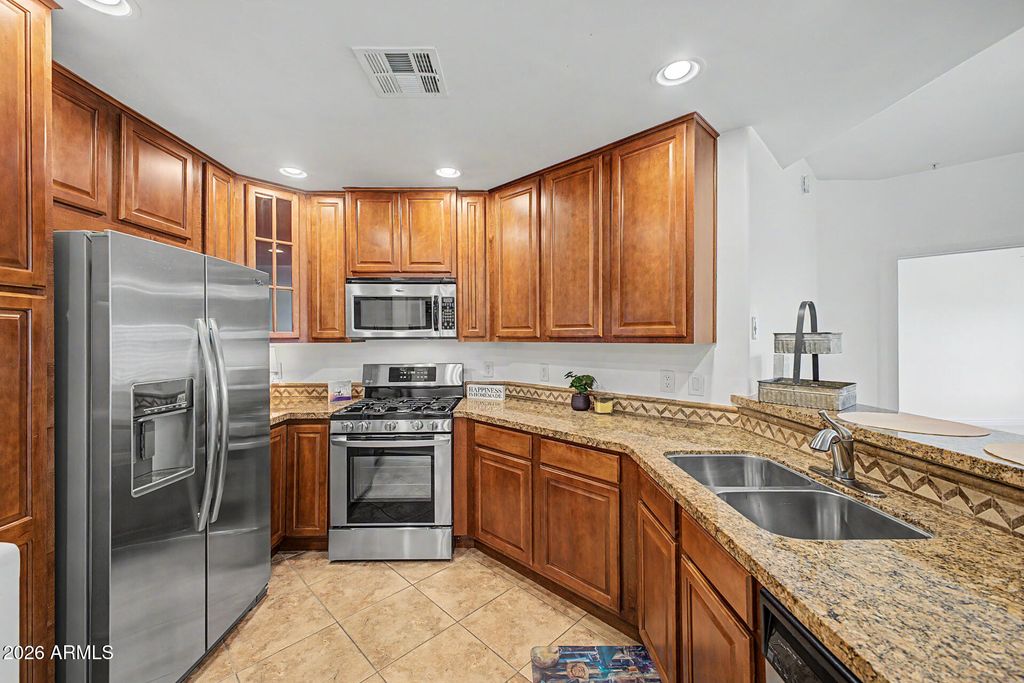 5450 E DEER VALLEY Drive 3010, Phoenix, AZ 85054 — photo 3