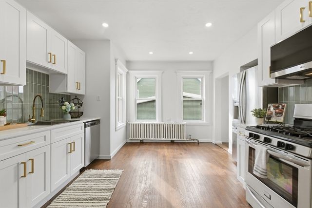 9 Robbins St, Waltham, MA 02453