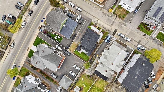 9 Robbins St, Waltham, MA 02453