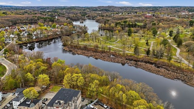 9 Robbins St, Waltham, MA 02453