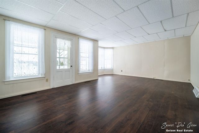 107 N Hawley Highway, Saranac, MI 48881