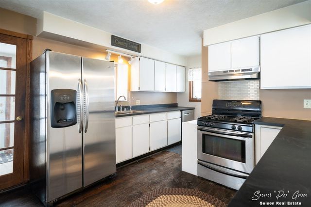 107 N Hawley Highway, Saranac, MI 48881