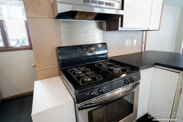 107 N Hawley Highway, Saranac, MI 48881