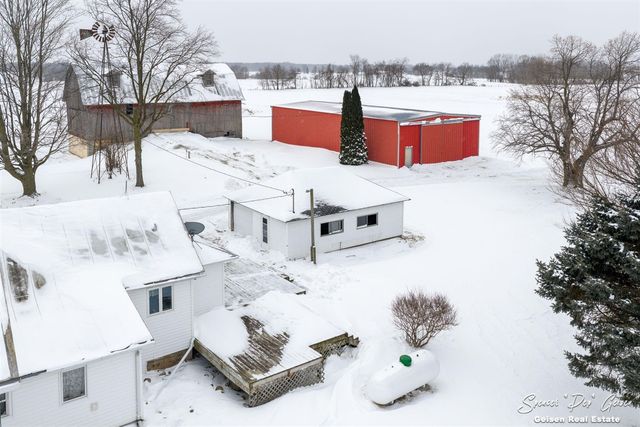 107 N Hawley Highway, Saranac, MI 48881