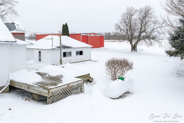 107 N Hawley Highway, Saranac, MI 48881