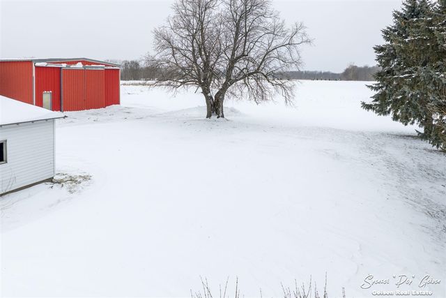 107 N Hawley Highway, Saranac, MI 48881