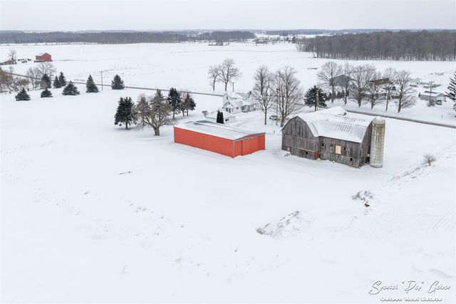 107 N Hawley Highway, Saranac, MI 48881